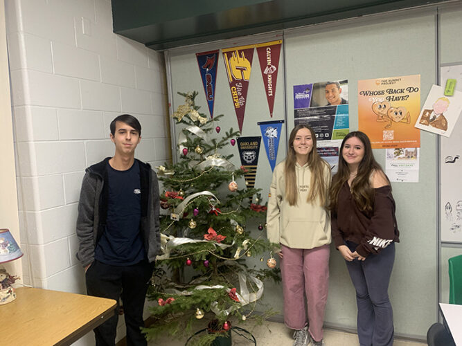 AHS foreign exchange students prepare for first Christmas in America | News, Sports, Jobs - Vimarsana News